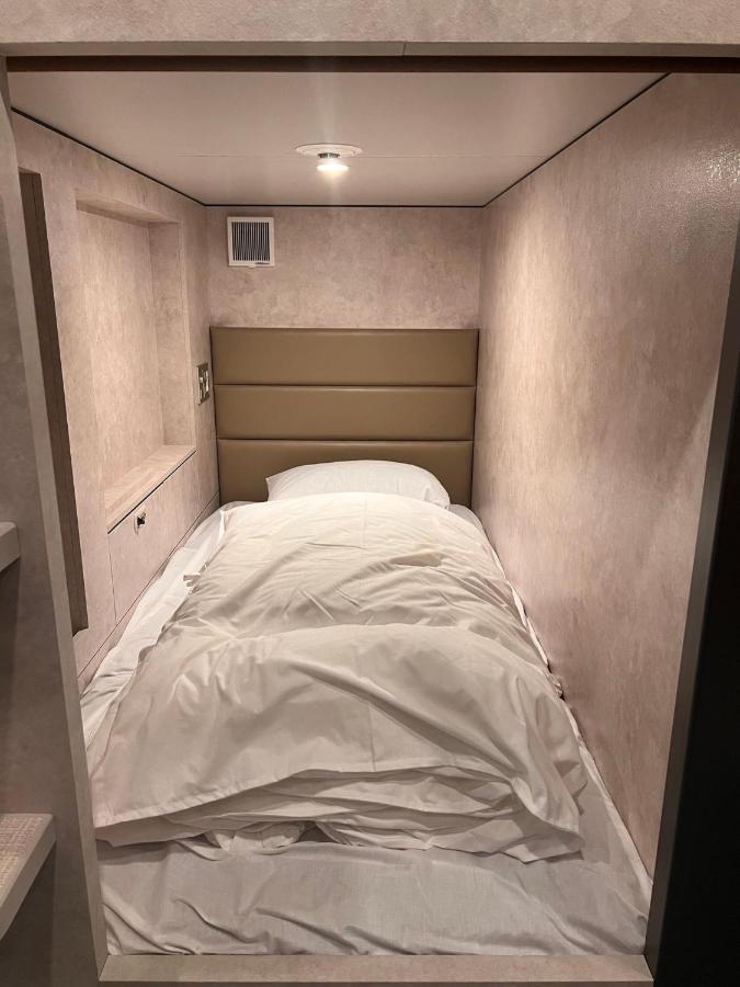 Book Tea Bed Shibuya 膠囊旅館 2*
